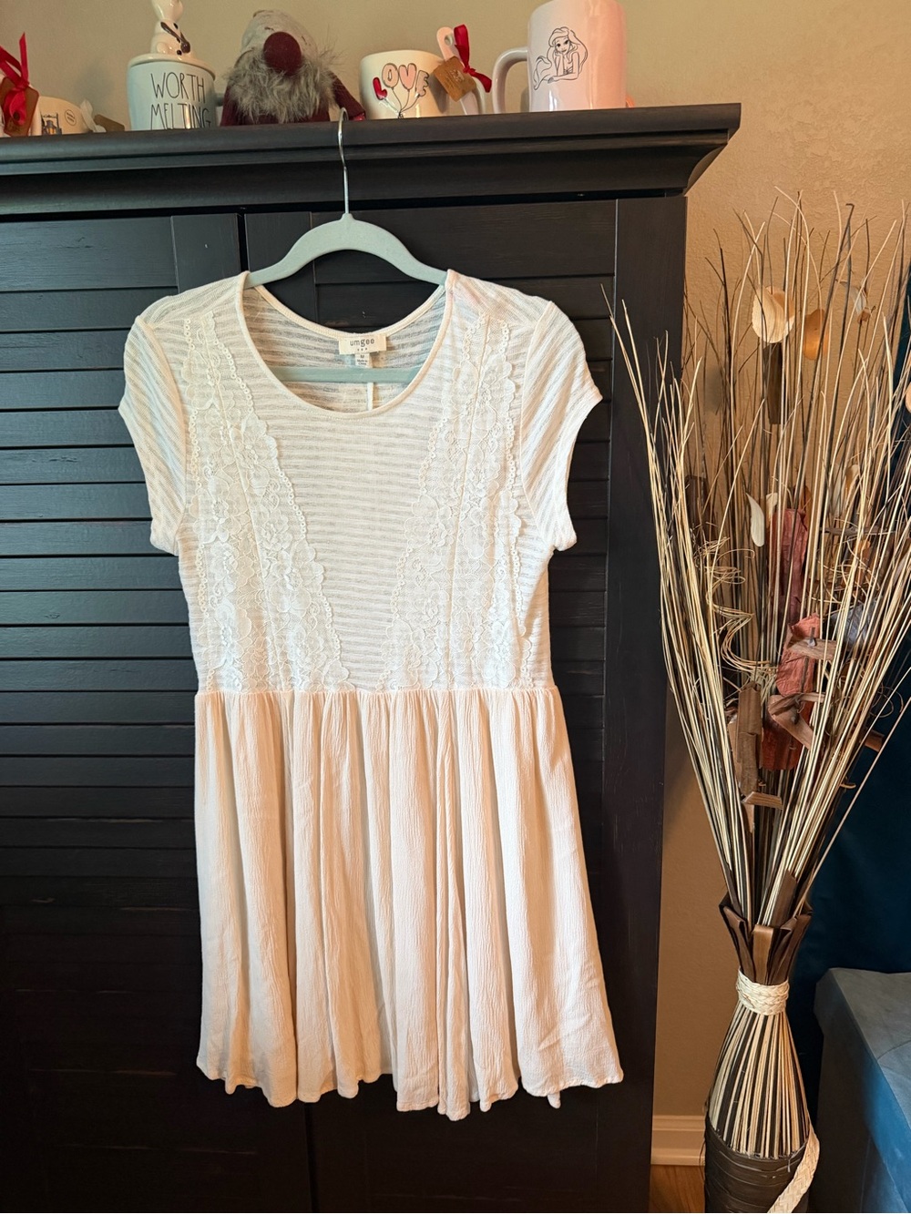 Umgee Cream and Light Pink Short Sleeve Lace Panel Dress